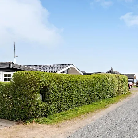 Lovely In Bjert With Kitchen Hébergement de vacances Binderup Strand